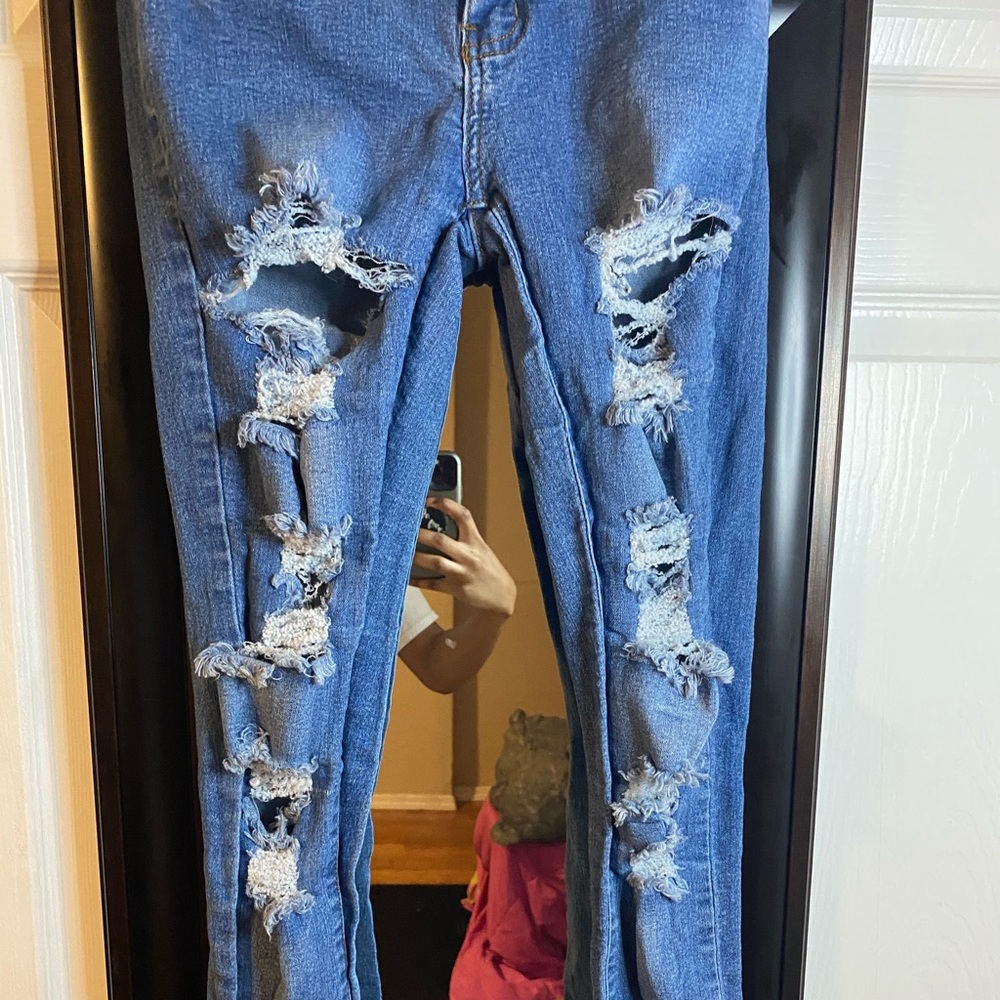 Skinny distressed jeans